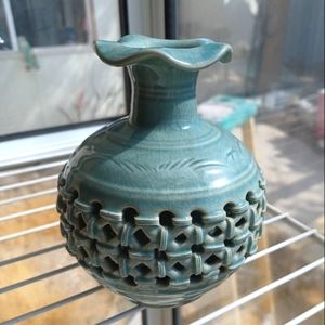 Celadon pottery